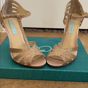 Betsy Johnson champagne glitter high heels